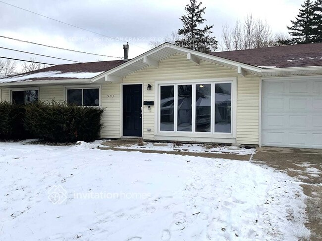 Building Photo - 903 Vine St