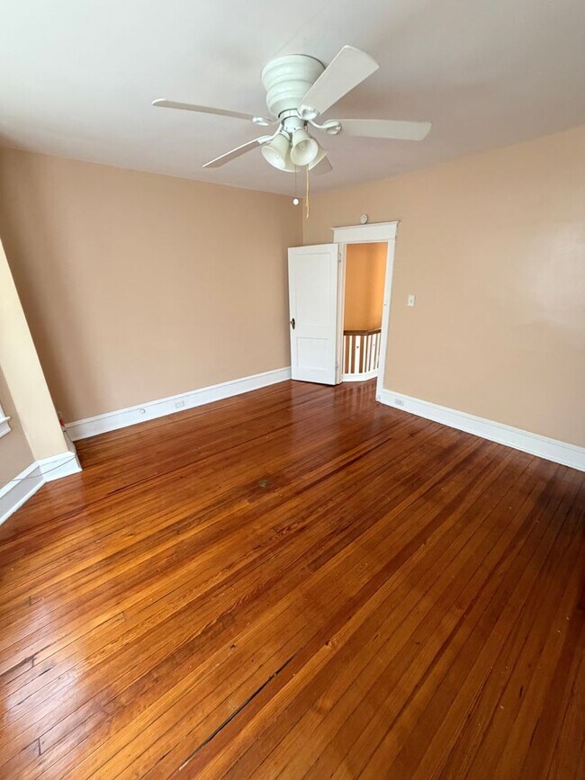 Building Photo - Spacious 3 Bedroom Home – Backyard + Porch Included!