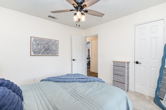 Building Photo - 803 Rush Creek Dr