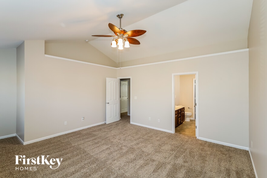 Building Photo - 16034 Stuarts Draft Ct