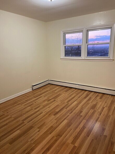 Building Photo - 8431 Columbia Ave