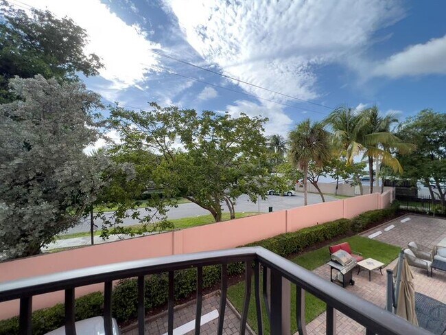 Building Photo - 4241 N Ocean Blvd