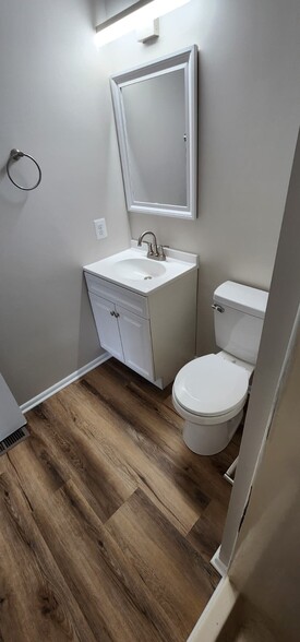 Building Photo - 5842 Holly Hock Pl