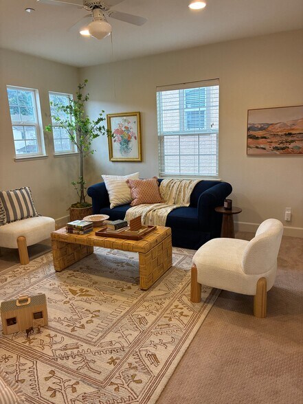 Building Photo - 2017 Verbena Dr