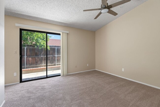 Building Photo - 4109 Yukon Way