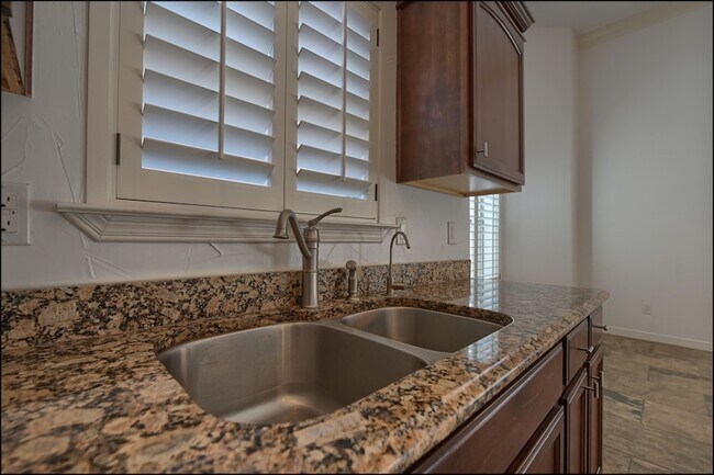 Building Photo - 3065 Snowy Point Dr
