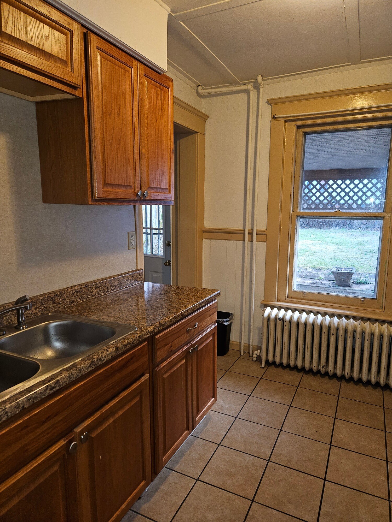 Kitchen 2 - 228 E Ettwein St