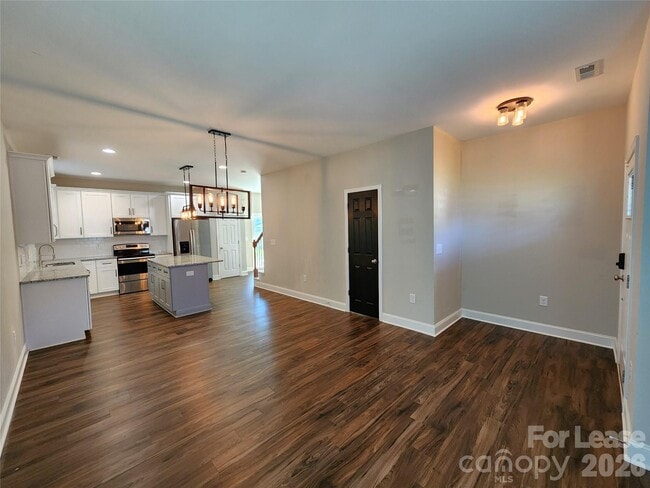 Building Photo - 2520 Ashe Ave