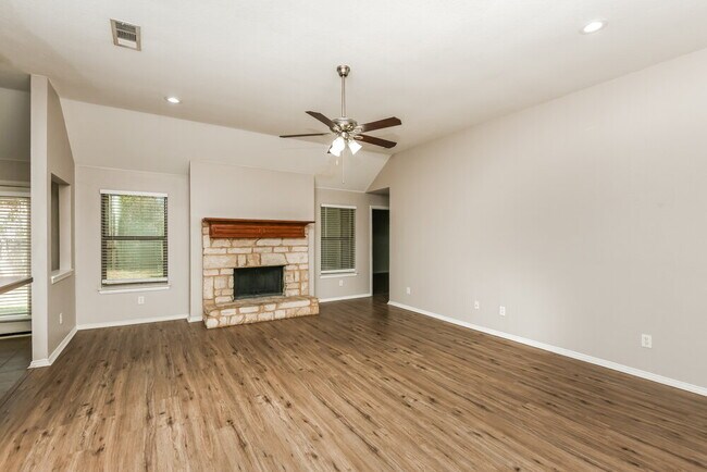 Building Photo - 1005 Red Cedar Way