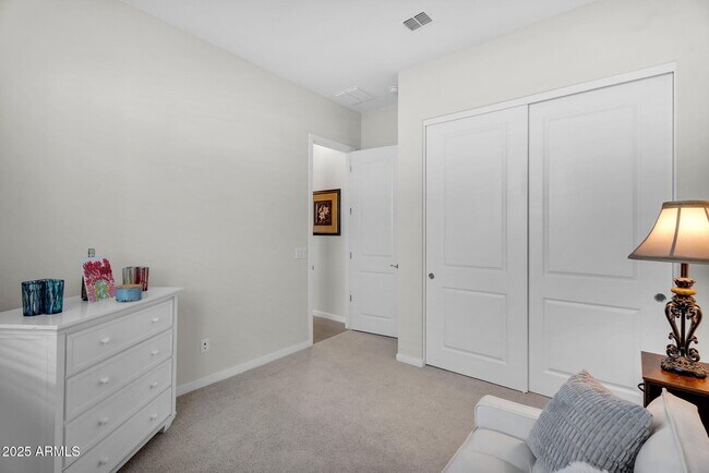 Building Photo - 866 W Flatiron Trl