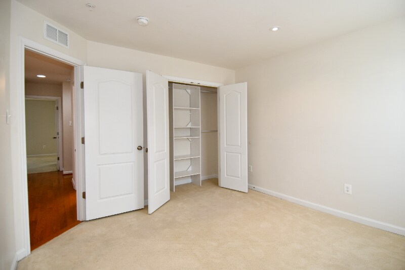 Building Photo - 4230 Winding Waters Terrace