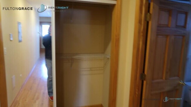 Building Photo - 1 bedroom in CHICAGO IL 60622