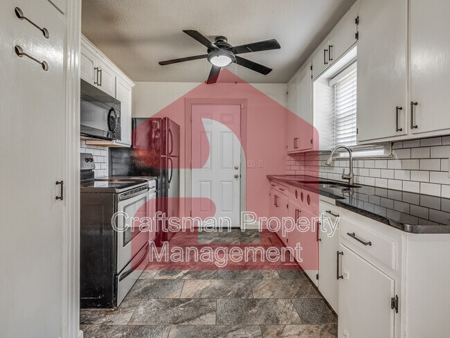 Building Photo - 3225 NW 33rd St