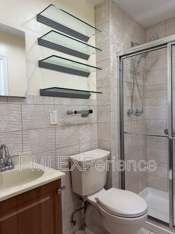 Building Photo - 3203 Amador Dr