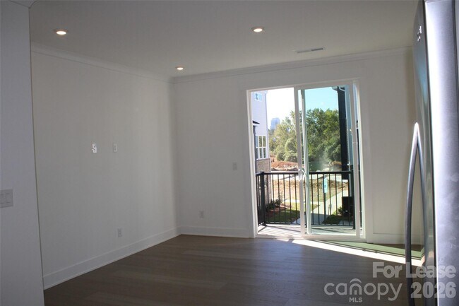 Building Photo - 1340 Hamilton St