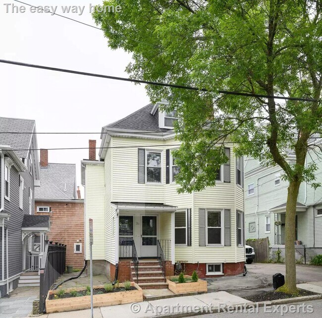 Building Photo - 36 Greenville St