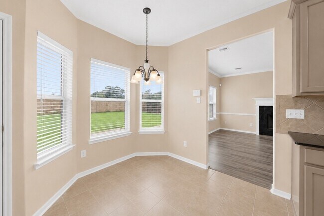 Building Photo - 3821 Houston Lake Dr