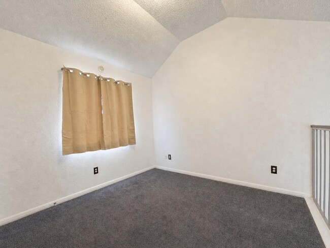 Building Photo - 2404 Magnum Cir