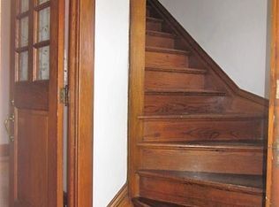 Stair - 1221 E 5th St