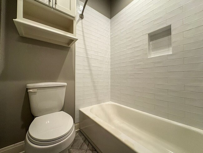 Building Photo - Available Now! Gorgeous 4 Bedroom 3 Bath i...