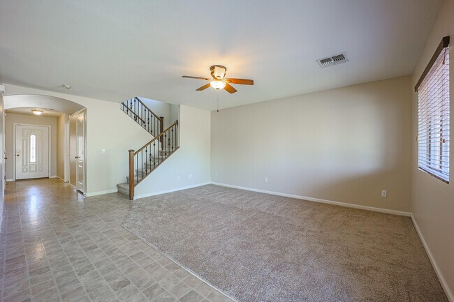 Building Photo - 10938 W Meadowbrook Ave