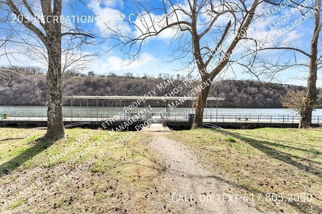 Building Photo - 203 Recreation Ave