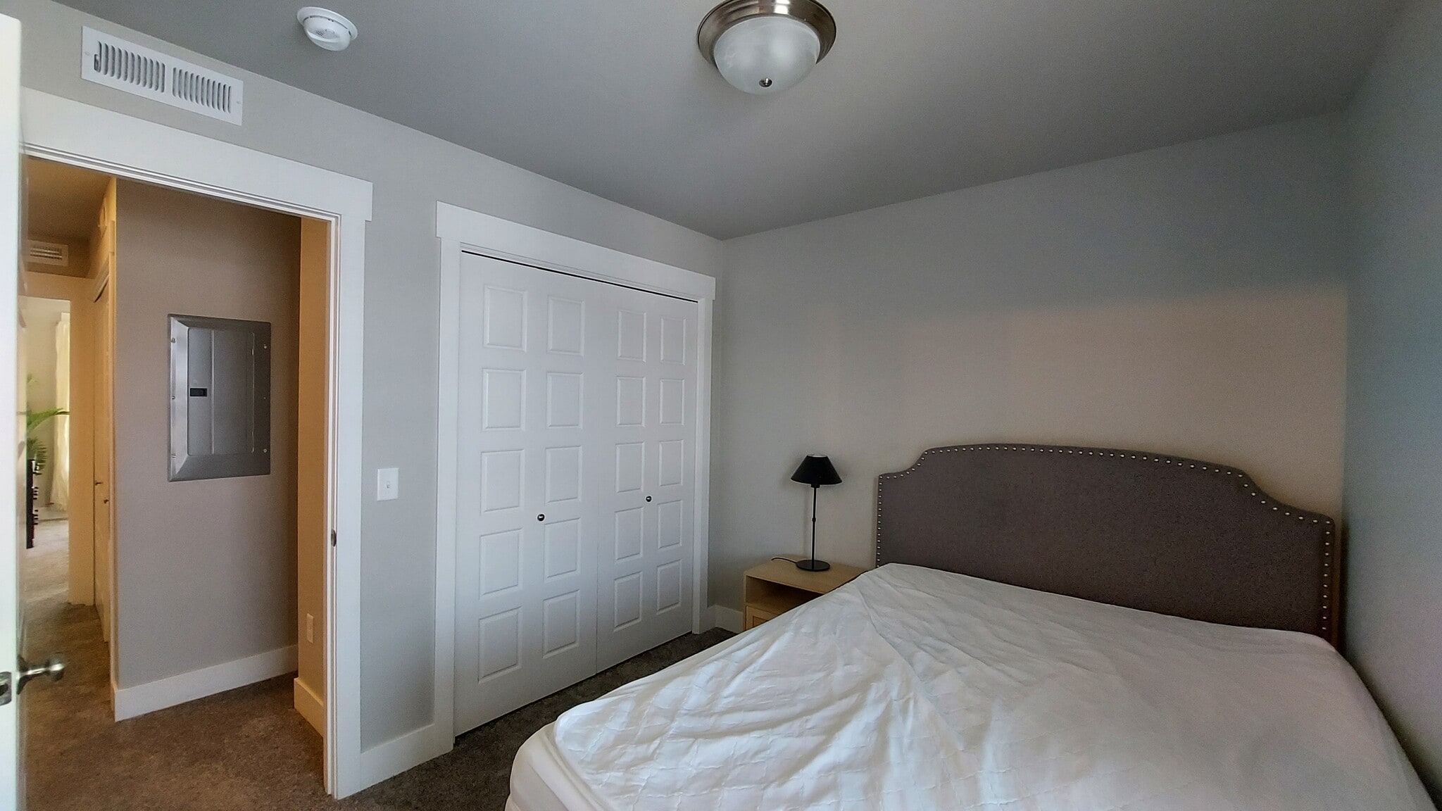 Building Photo - 6145 Farmstead Ave