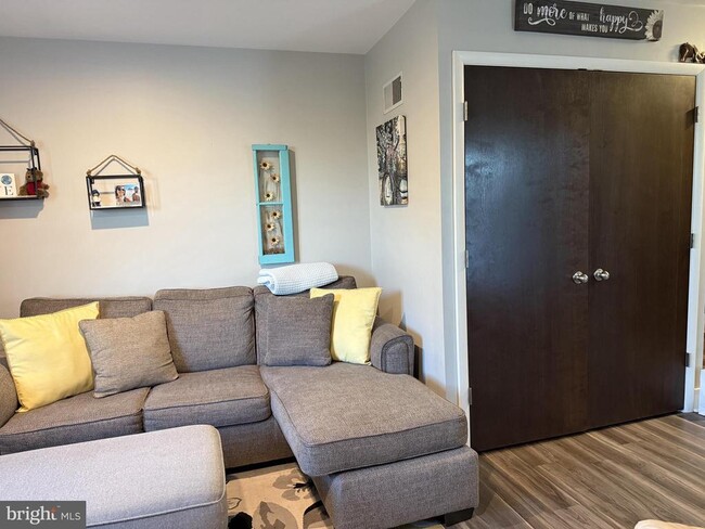 Building Photo - 963-APT Biglerville Rd