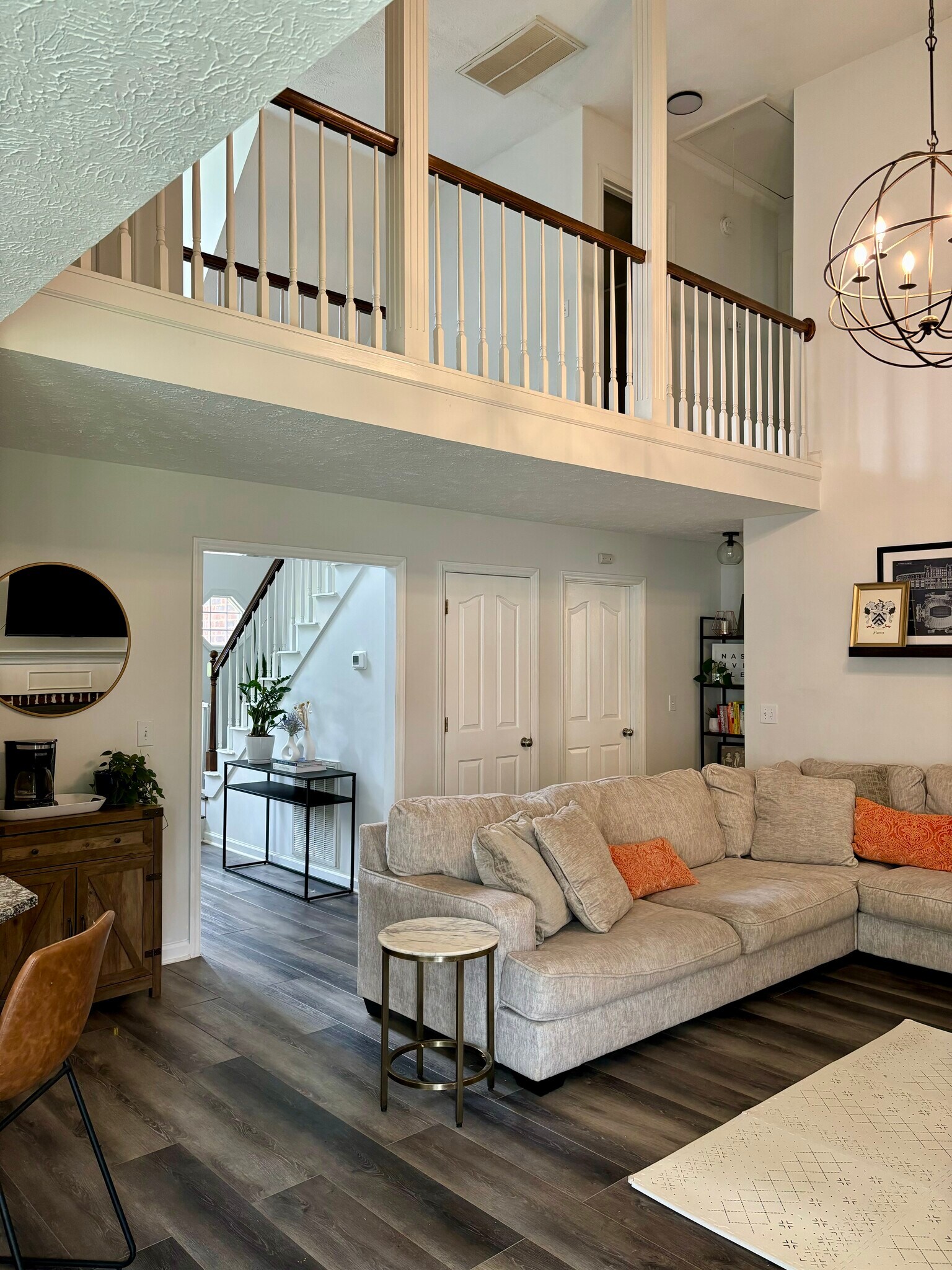 Building Photo - 604 Greenleaf Ave