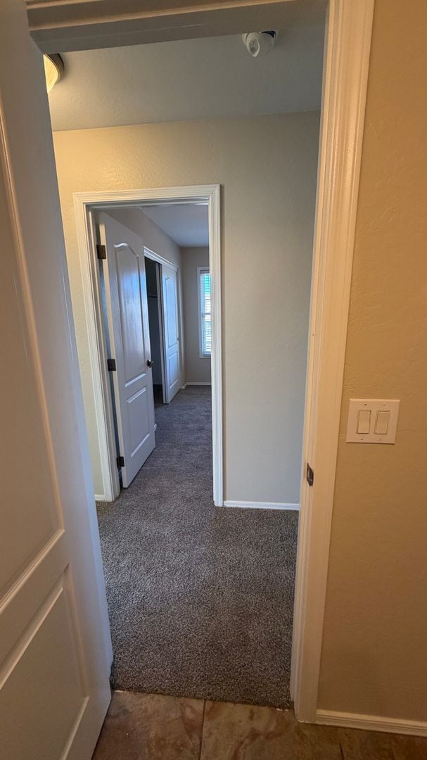 Building Photo - Spacious Surprise home with large backyard