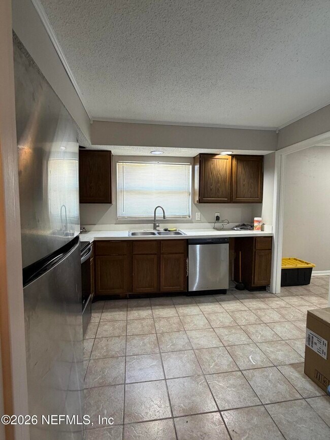 Building Photo - 396 Regency Wood Dr