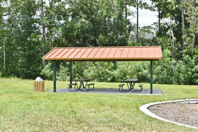 Building Photo - 440 Baroness Way