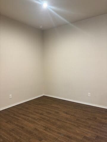 Building Photo - 14005 Vernon Ave