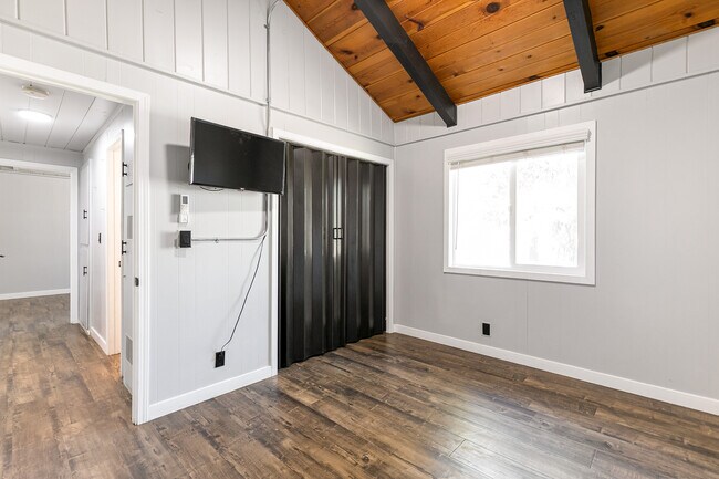 Building Photo - 108 Greenspot Blvd