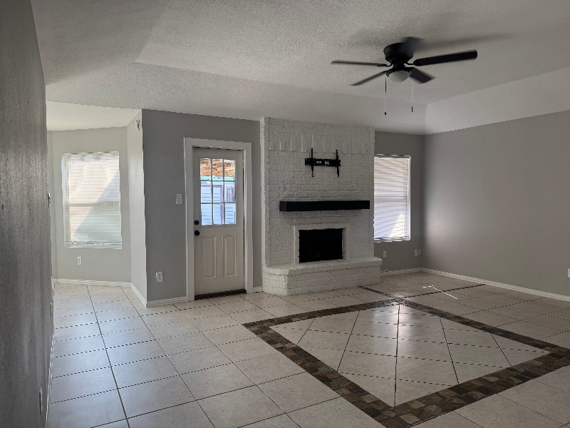 Building Photo - 837 Orleans Dr