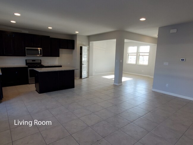 Building Photo - 2412 Pecan Island Dr