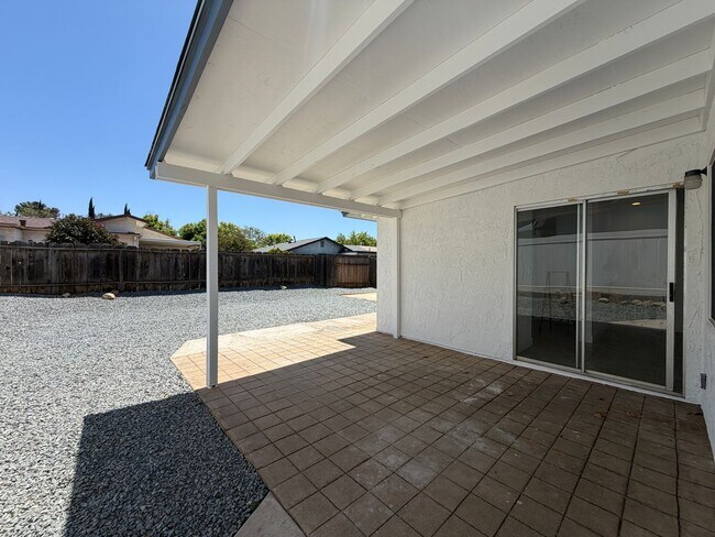 Building Photo - 228 Janan Ct