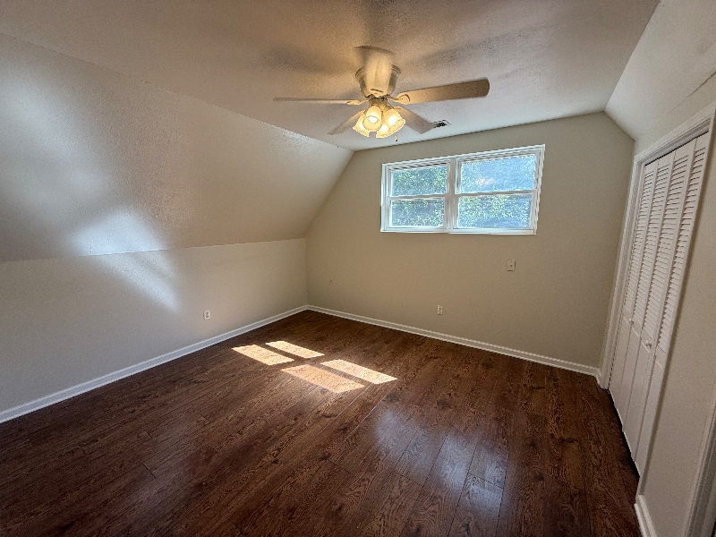 Building Photo - 107 Foxwood Village Dr