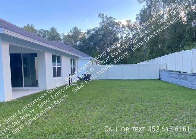 Building Photo - 6563 SE 1st Lp