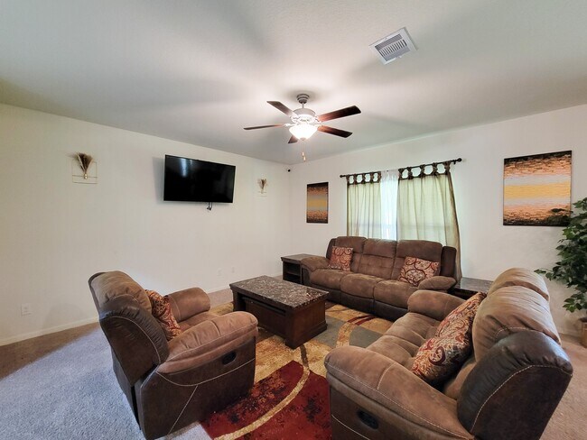 Building Photo - 10793 Castle Rock Dr