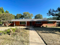 Building Photo - 2333 Hermanson Dr