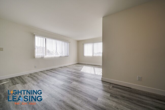 Building Photo - 842 S Carondelet St