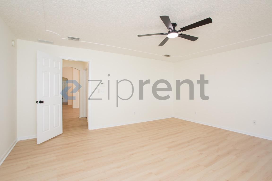 Building Photo - 10721 Long Cove Ct