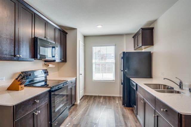 Building Photo - 718 Trestle Dr