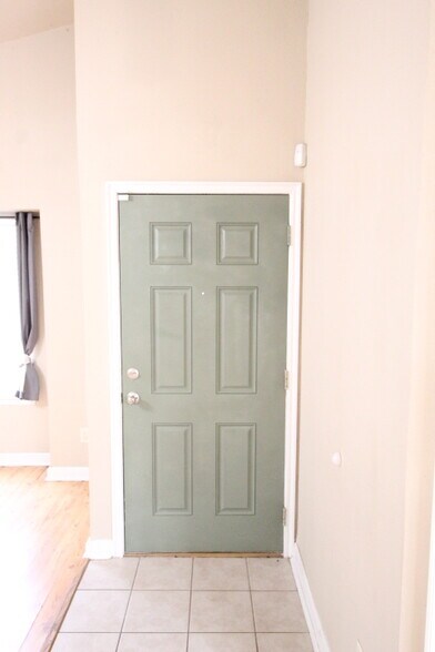 Building Photo - 1408 SW 23rd St