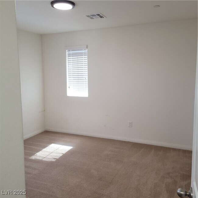 Building Photo - 1836 Pinsky Ln