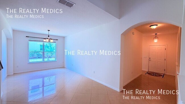 Building Photo - 4067 Knott Dr
