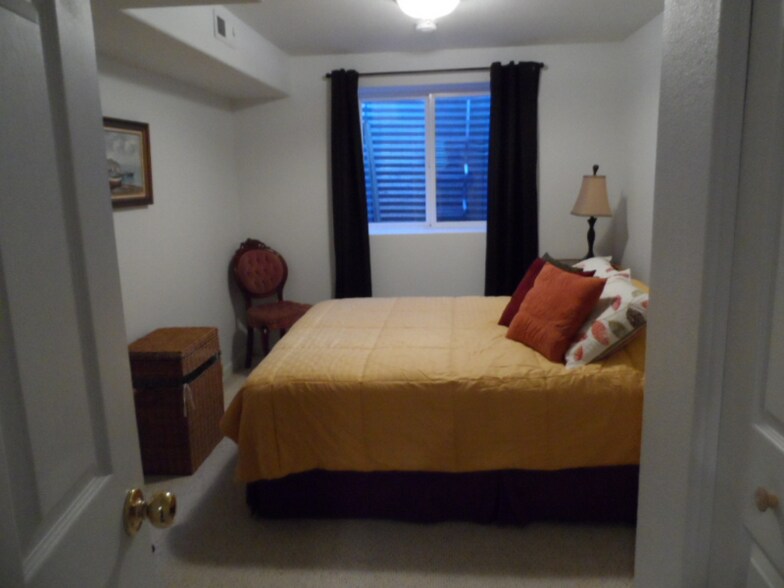 Building Photo - 1608 Ukiah Ln