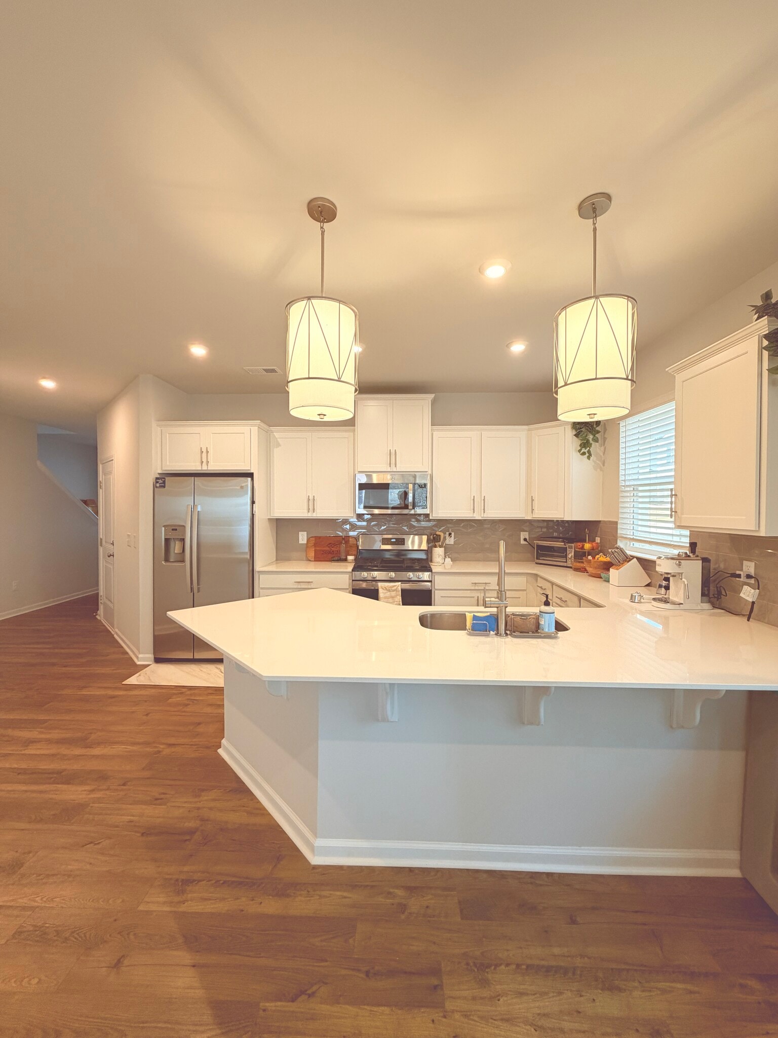 So much counterspace - 306 Poinsett Bridge Way