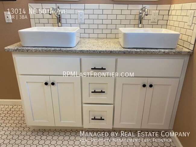 Building Photo - Charming Recently Updated Farm Cottage